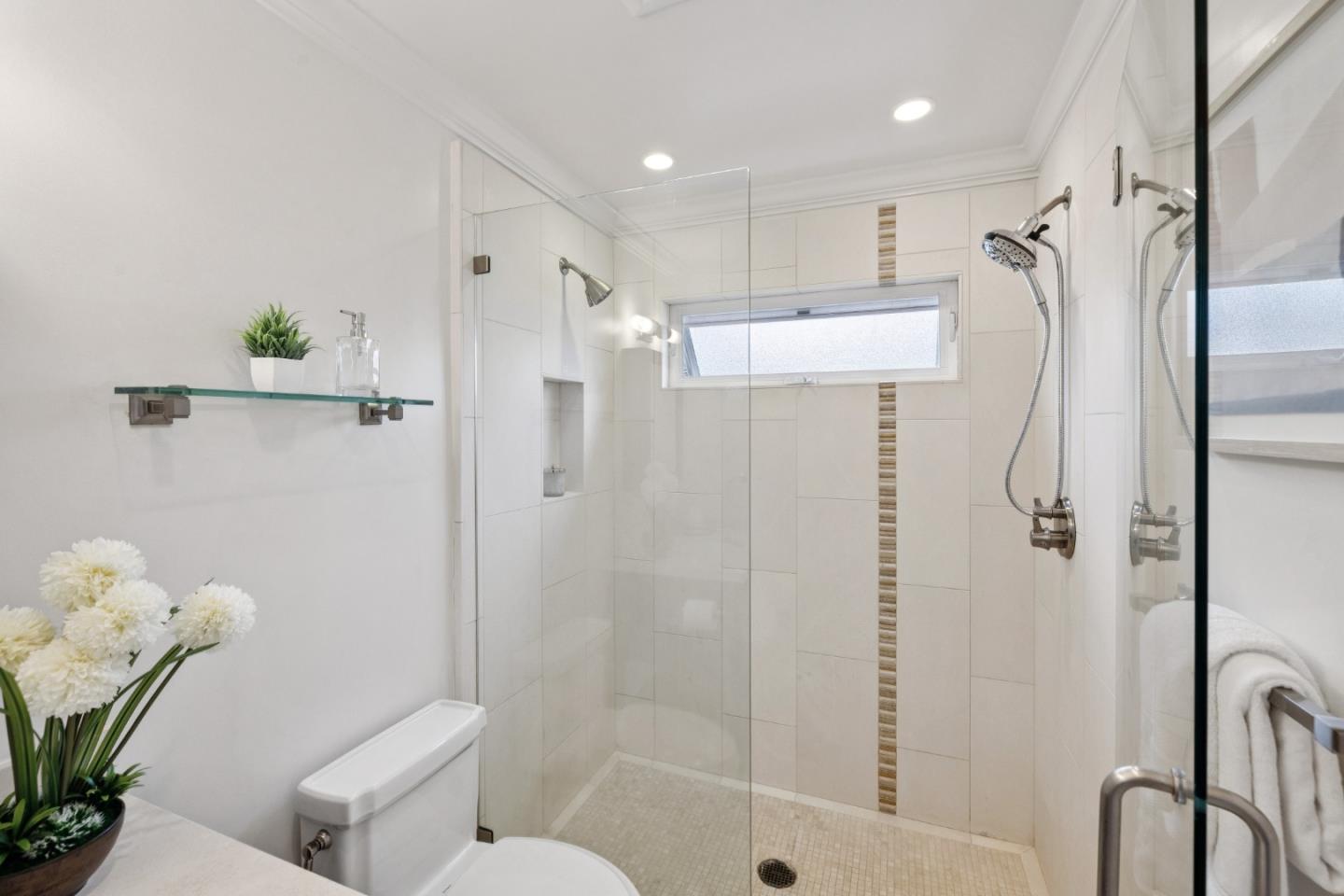 Detail Gallery Image 26 of 51 For 190 Rutherford Ave, Redwood City,  CA 94061 - 3 Beds | 2 Baths