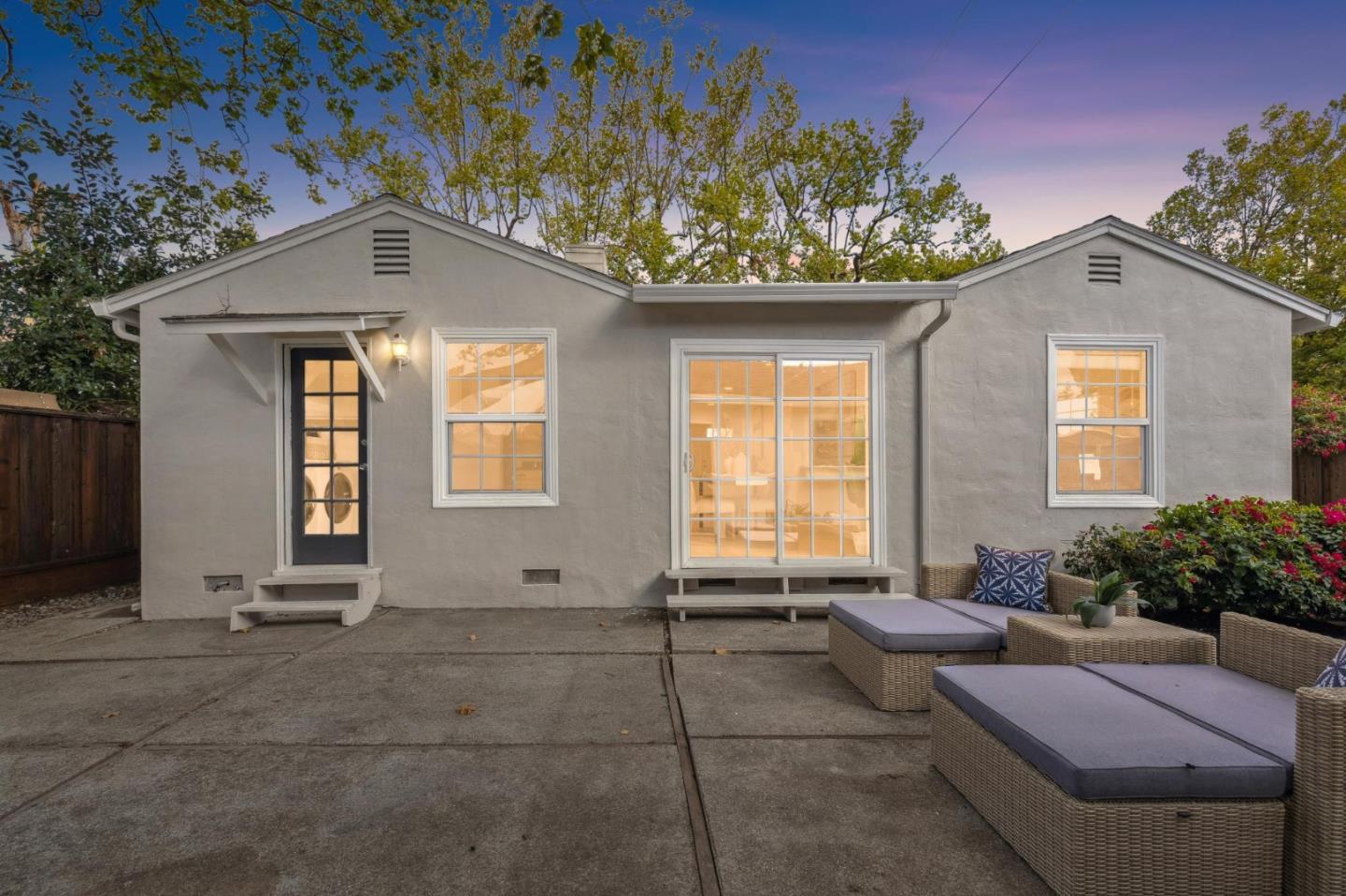 Detail Gallery Image 39 of 51 For 190 Rutherford Ave, Redwood City,  CA 94061 - 3 Beds | 2 Baths