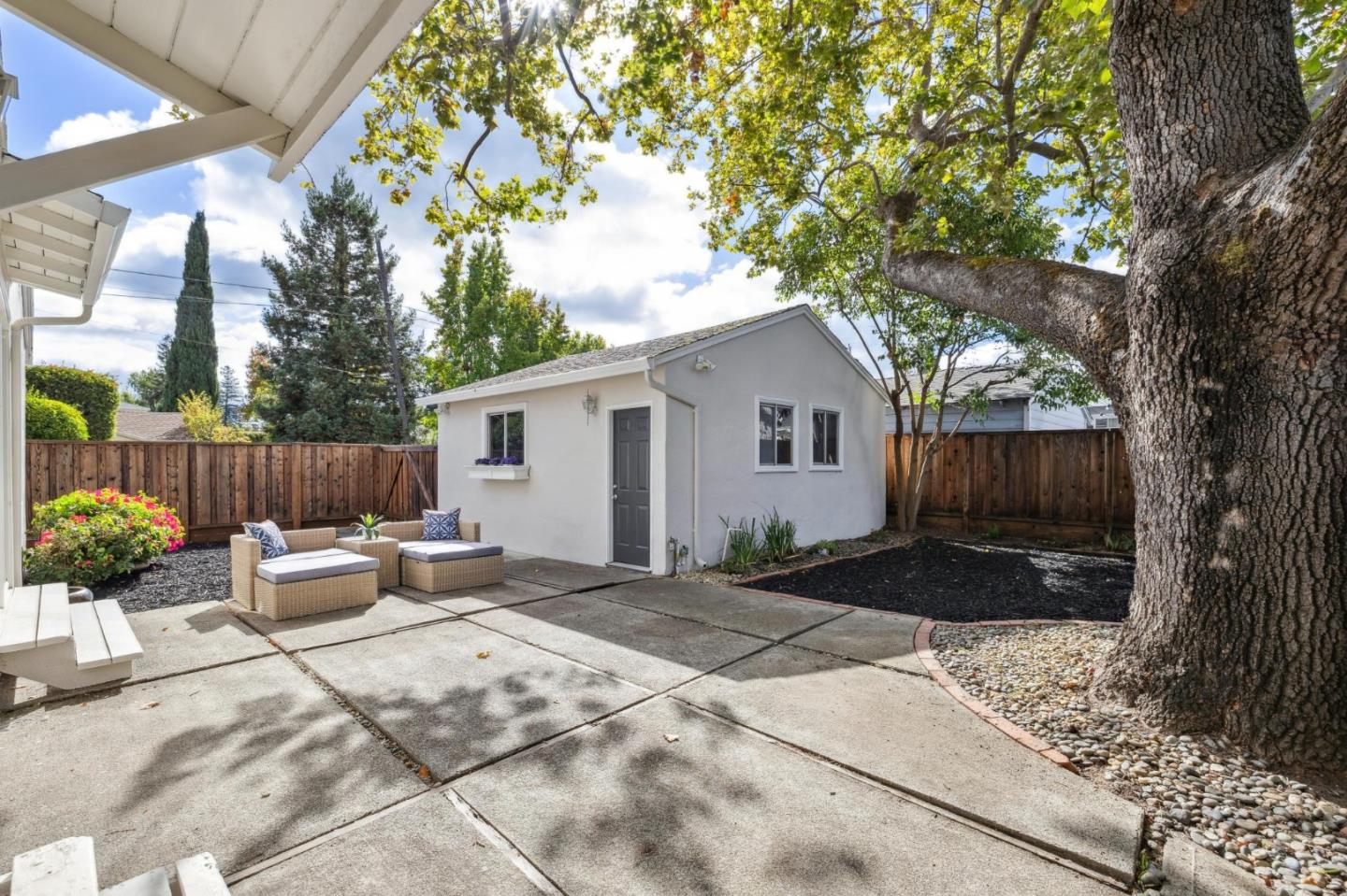 Detail Gallery Image 44 of 51 For 190 Rutherford Ave, Redwood City,  CA 94061 - 3 Beds | 2 Baths