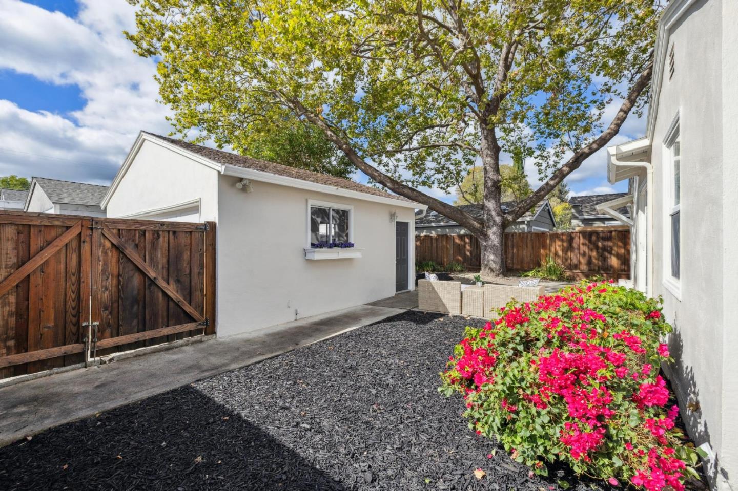 Detail Gallery Image 46 of 51 For 190 Rutherford Ave, Redwood City,  CA 94061 - 3 Beds | 2 Baths