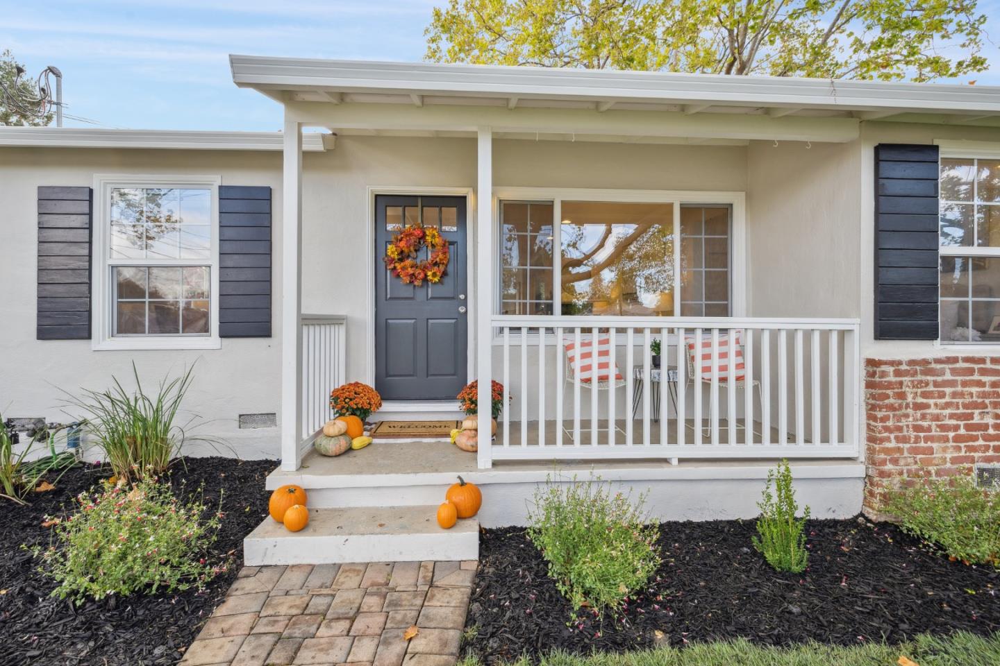 Detail Gallery Image 5 of 51 For 190 Rutherford Ave, Redwood City,  CA 94061 - 3 Beds | 2 Baths