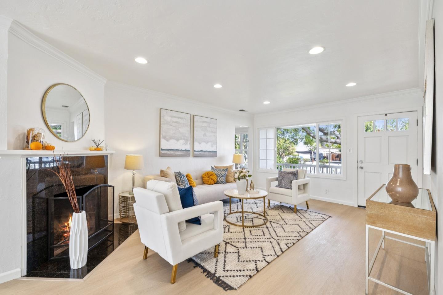 Detail Gallery Image 9 of 51 For 190 Rutherford Ave, Redwood City,  CA 94061 - 3 Beds | 2 Baths