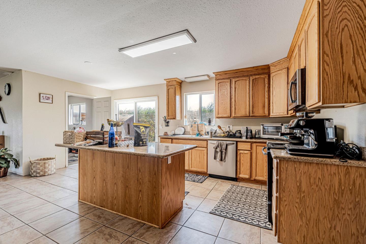 Detail Gallery Image 11 of 64 For 5412 Wilkins Ave, Oakdale,  CA 95361 - 3 Beds | 2 Baths