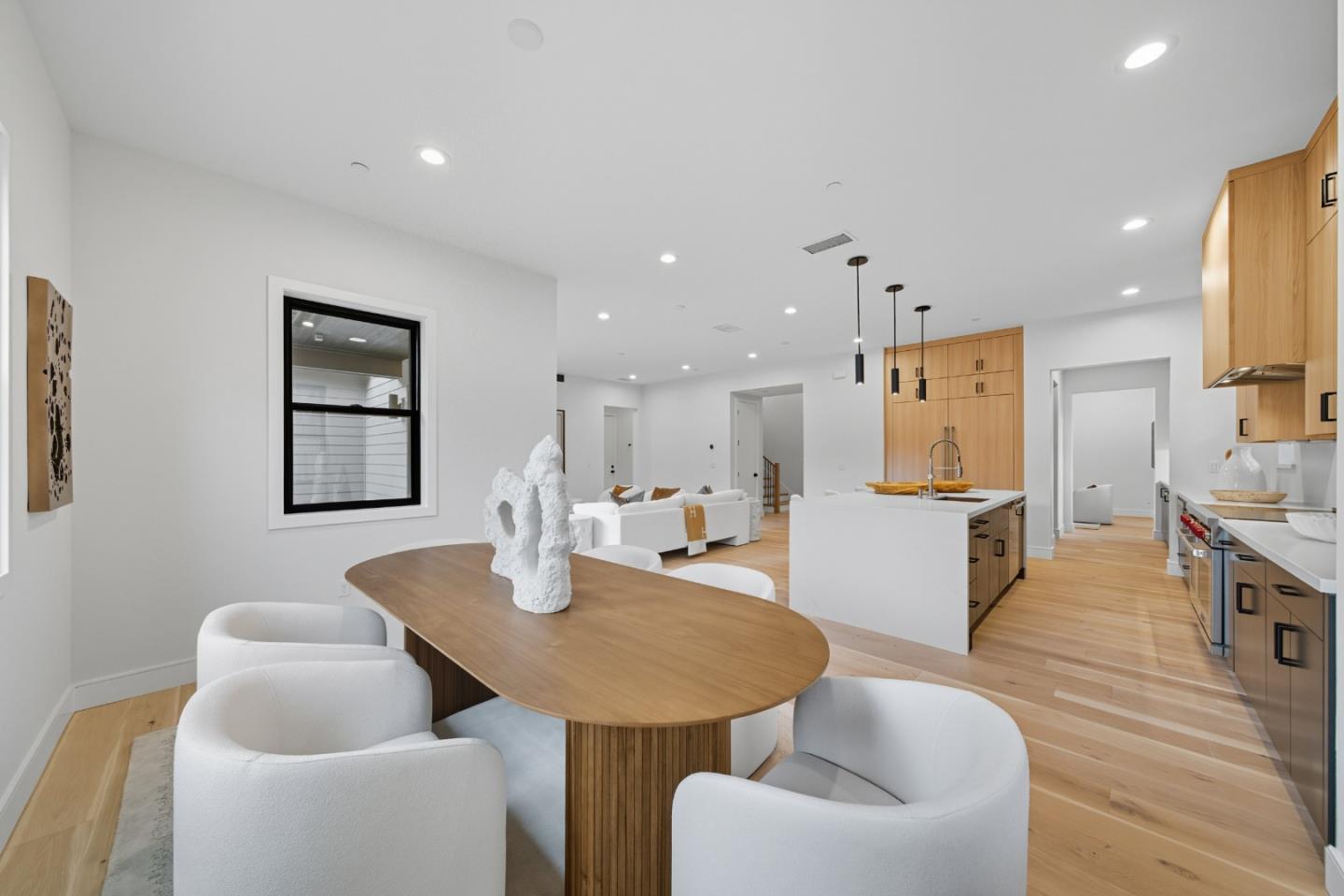 Detail Gallery Image 13 of 52 For 1001 Olive St, Menlo Park,  CA 94025 - 5 Beds | 5/1 Baths