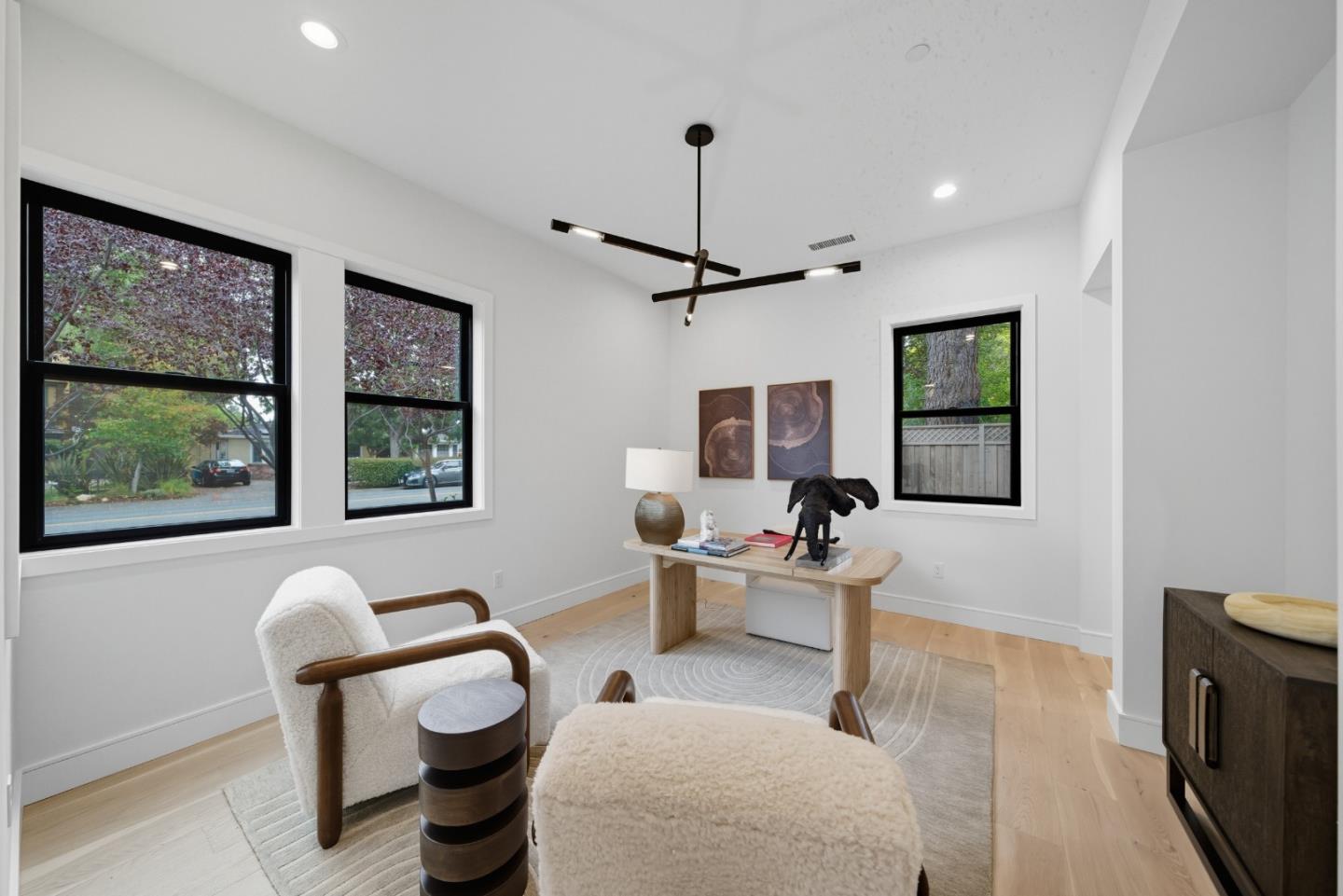 Detail Gallery Image 2 of 52 For 1001 Olive St, Menlo Park,  CA 94025 - 5 Beds | 5/1 Baths