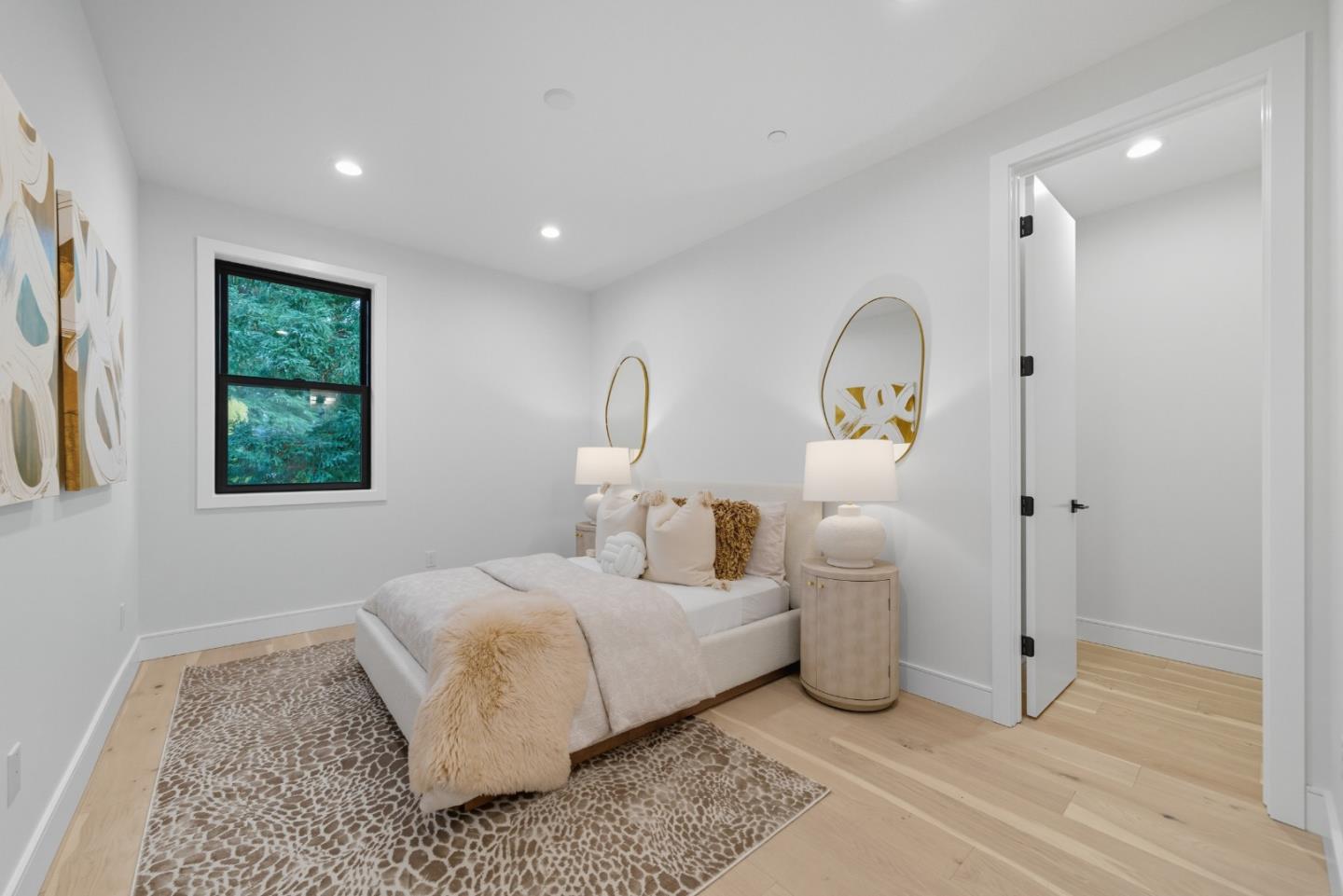 Detail Gallery Image 25 of 52 For 1001 Olive St, Menlo Park,  CA 94025 - 5 Beds | 5/1 Baths