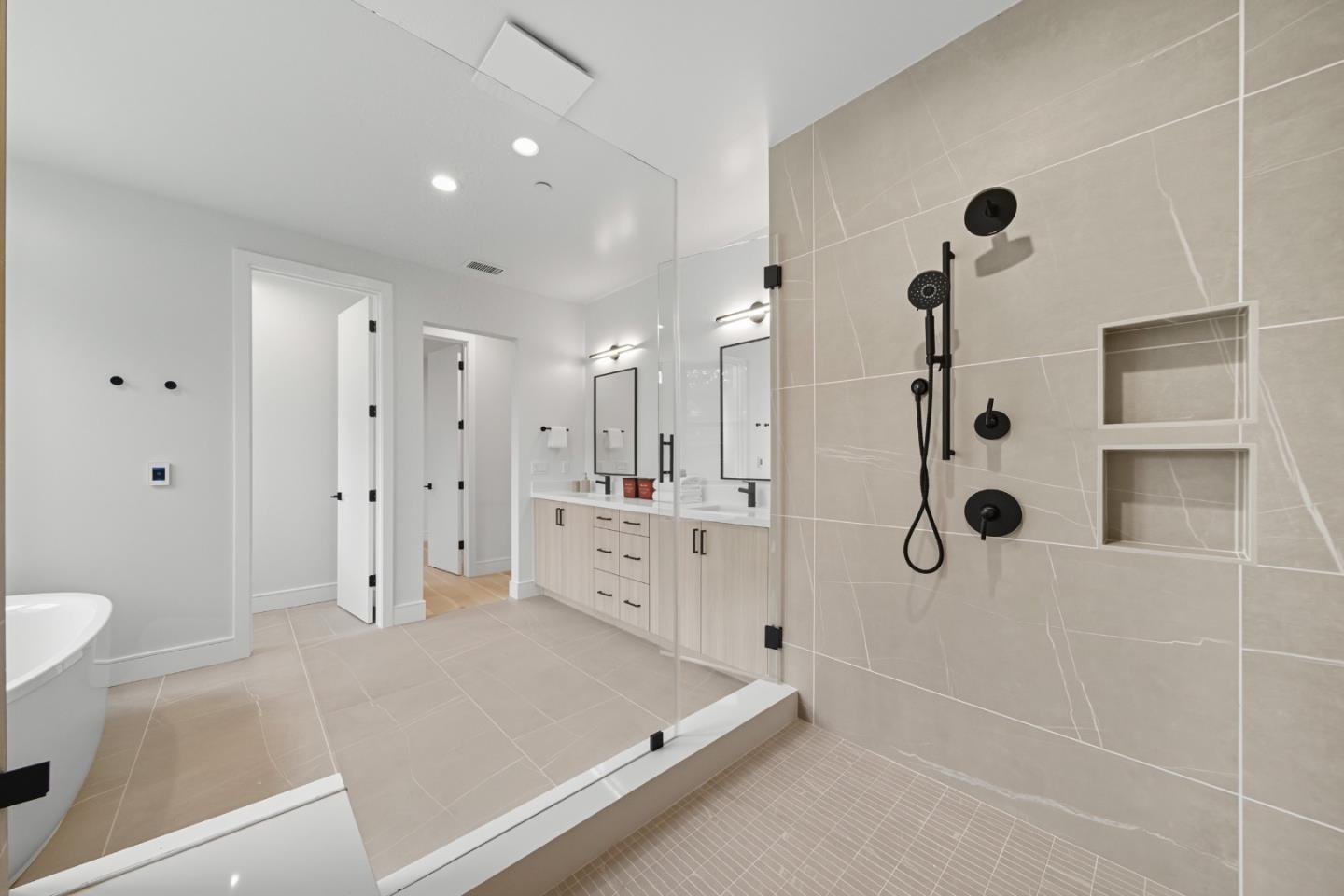 Detail Gallery Image 37 of 52 For 1001 Olive St, Menlo Park,  CA 94025 - 5 Beds | 5/1 Baths