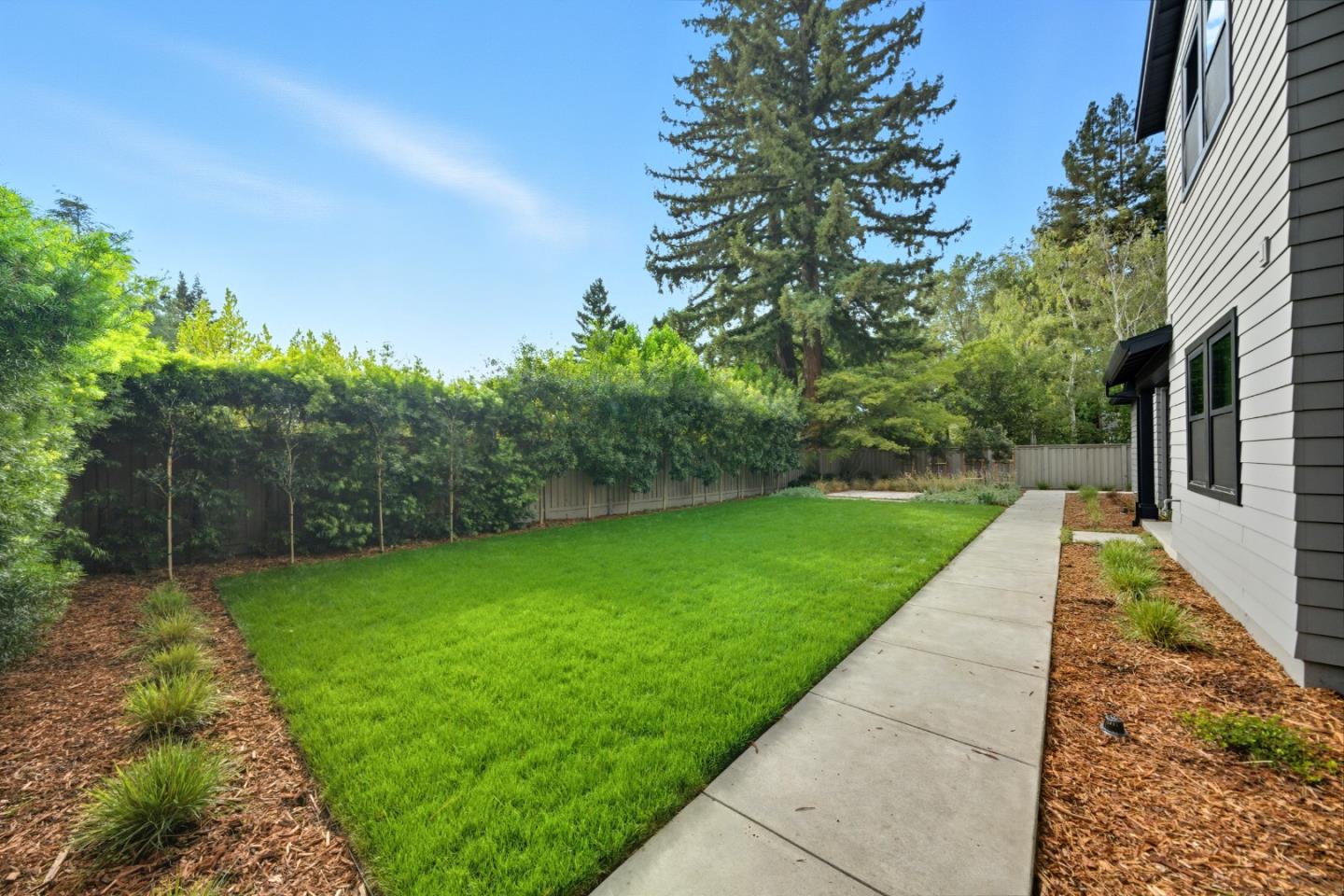 Detail Gallery Image 42 of 52 For 1001 Olive St, Menlo Park,  CA 94025 - 5 Beds | 5/1 Baths