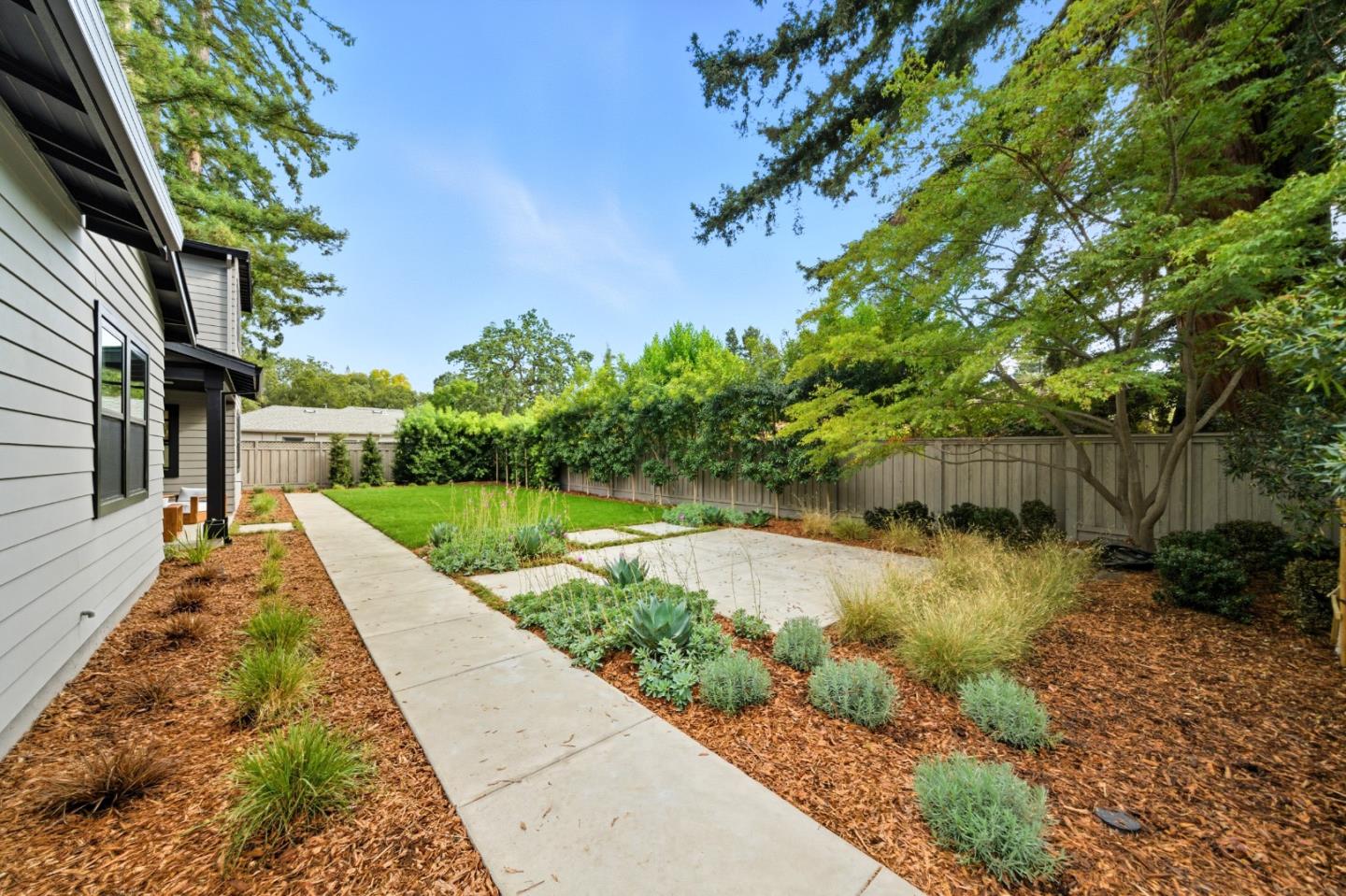 Detail Gallery Image 46 of 52 For 1001 Olive St, Menlo Park,  CA 94025 - 5 Beds | 5/1 Baths