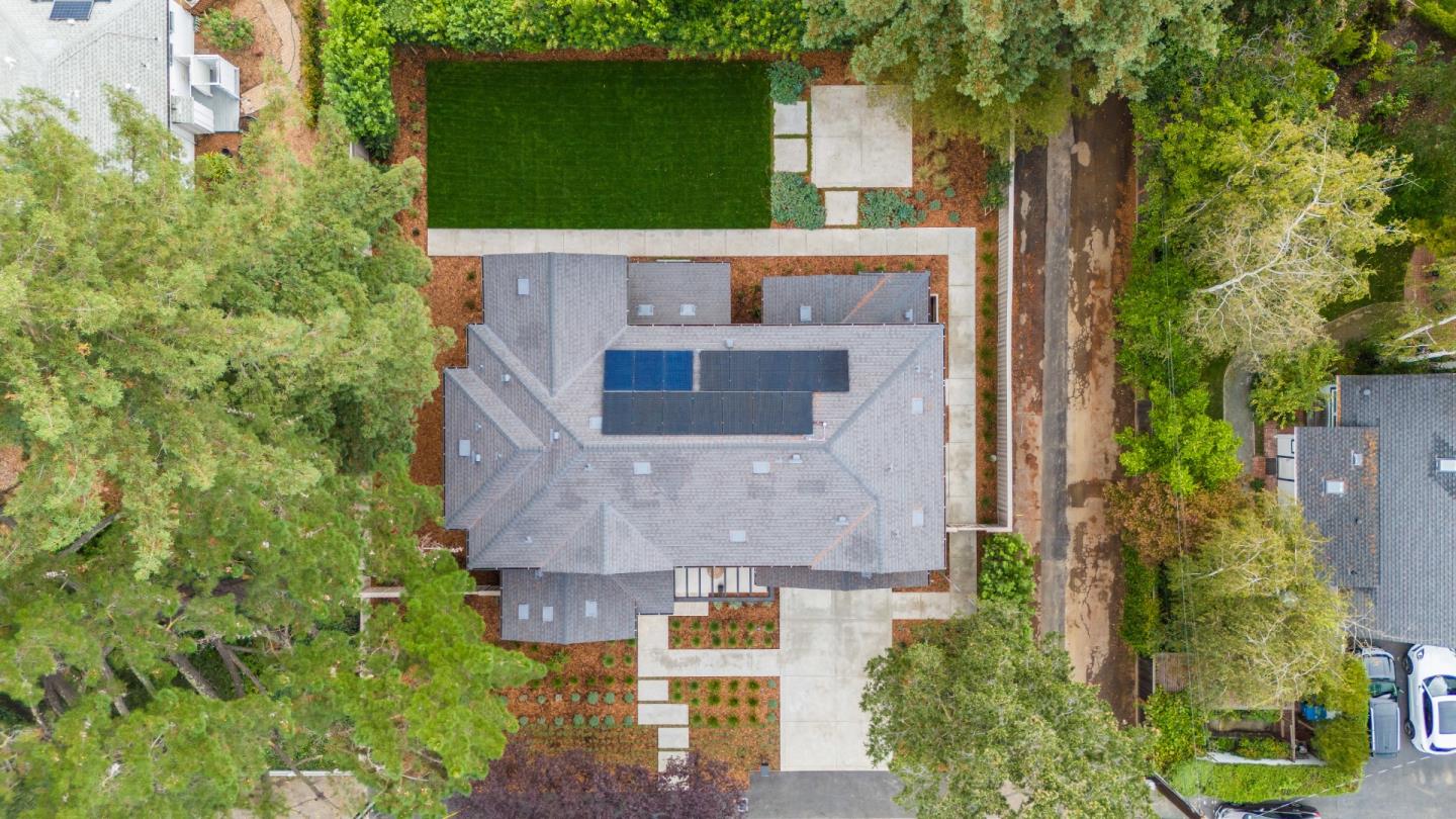 Detail Gallery Image 49 of 52 For 1001 Olive St, Menlo Park,  CA 94025 - 5 Beds | 5/1 Baths