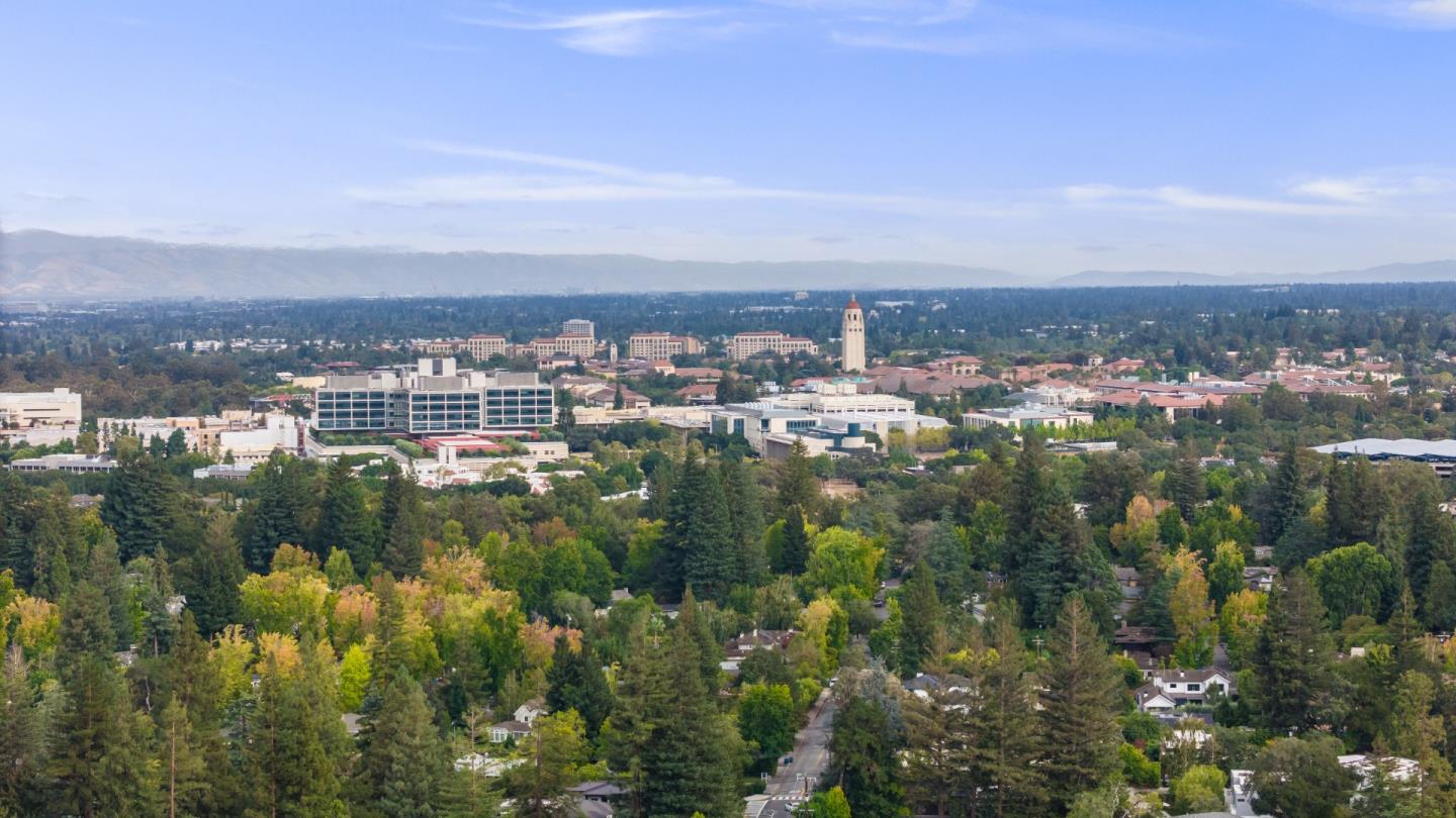 Detail Gallery Image 50 of 52 For 1001 Olive St, Menlo Park,  CA 94025 - 5 Beds | 5/1 Baths