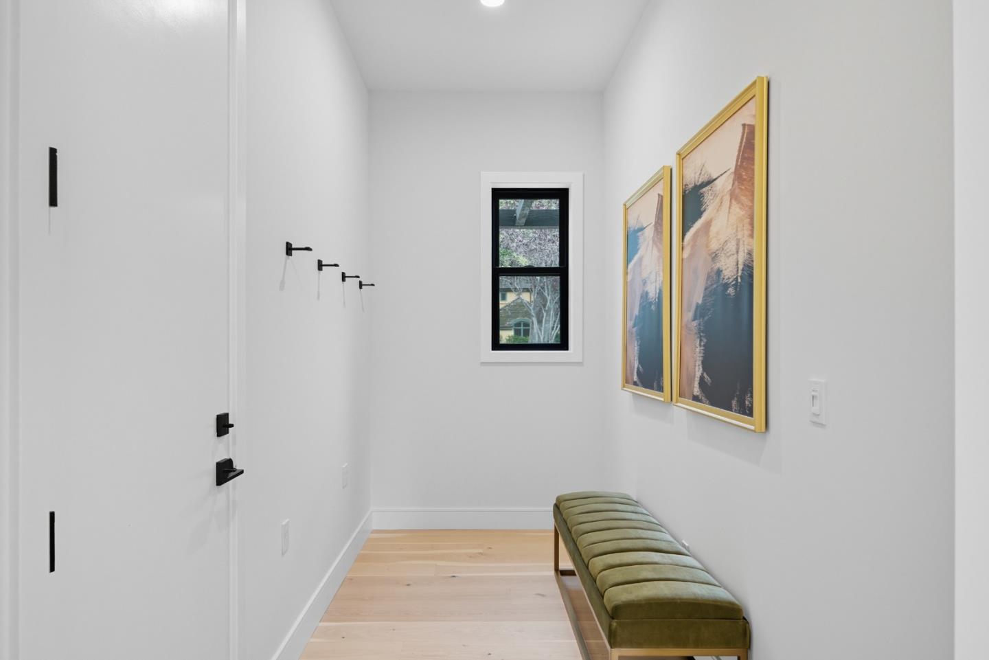 Detail Gallery Image 6 of 52 For 1001 Olive St, Menlo Park,  CA 94025 - 5 Beds | 5/1 Baths