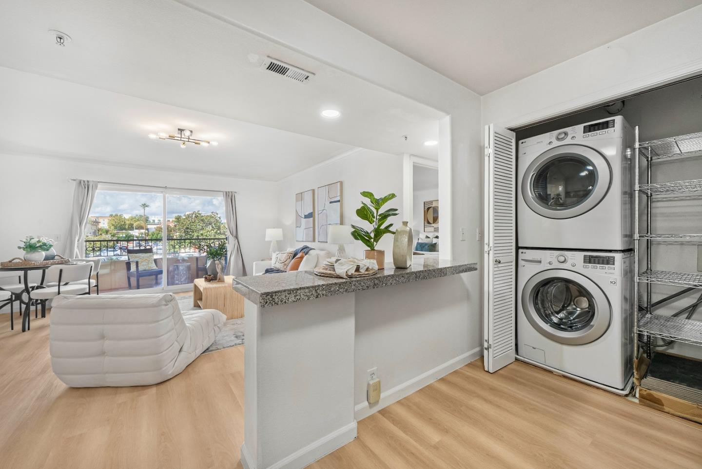 Detail Gallery Image 13 of 46 For 134 Carroll St #201,  Sunnyvale,  CA 94086 - 3 Beds | 2 Baths