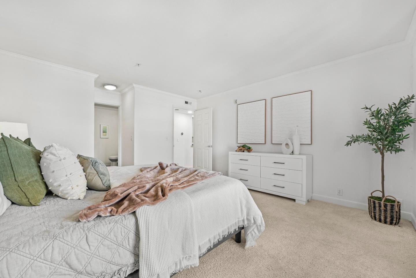 Detail Gallery Image 18 of 46 For 134 Carroll St #201,  Sunnyvale,  CA 94086 - 3 Beds | 2 Baths