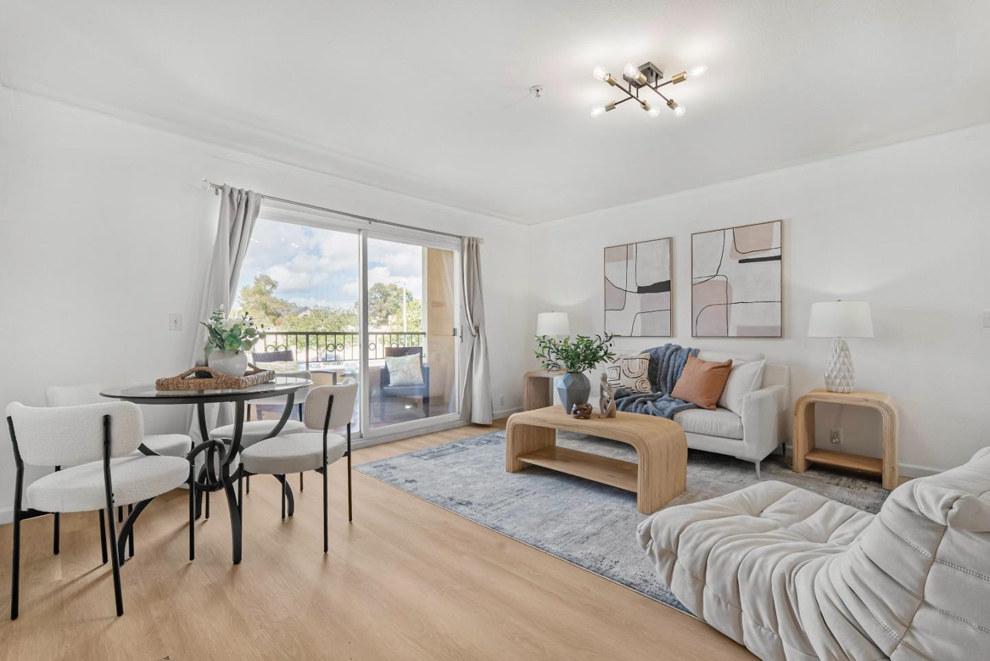 Detail Gallery Image 2 of 46 For 134 Carroll St #201,  Sunnyvale,  CA 94086 - 3 Beds | 2 Baths