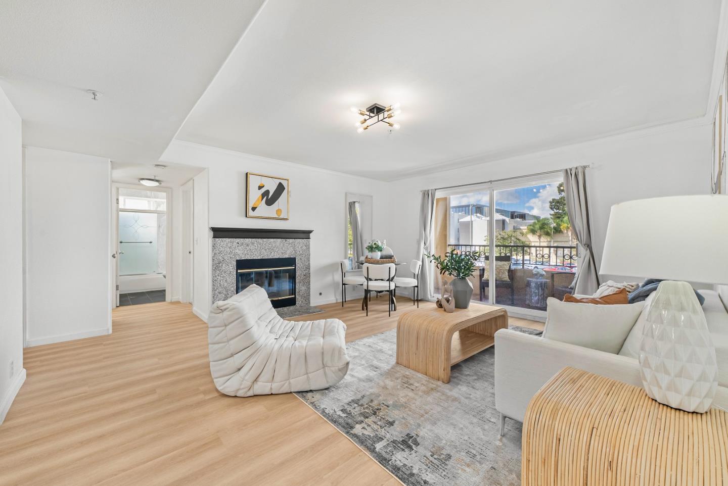 Detail Gallery Image 8 of 46 For 134 Carroll St #201,  Sunnyvale,  CA 94086 - 3 Beds | 2 Baths