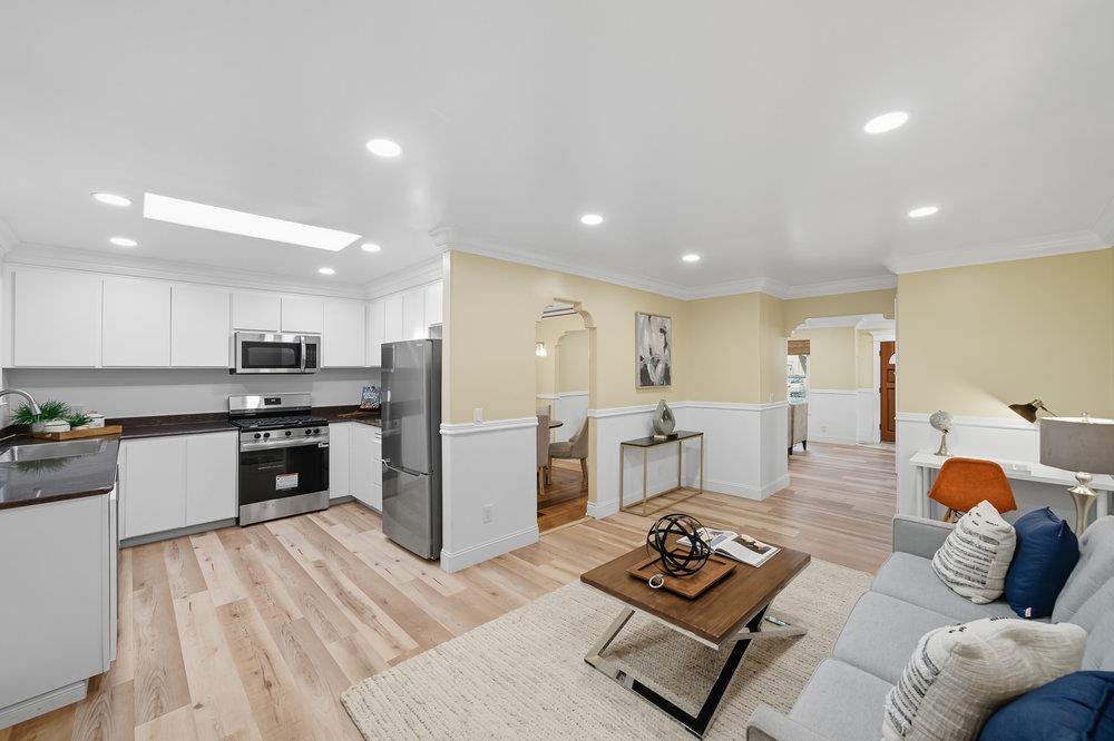 Detail Gallery Image 16 of 38 For 1020 E Mission St, San Jose,  CA 95112 - 4 Beds | 2 Baths