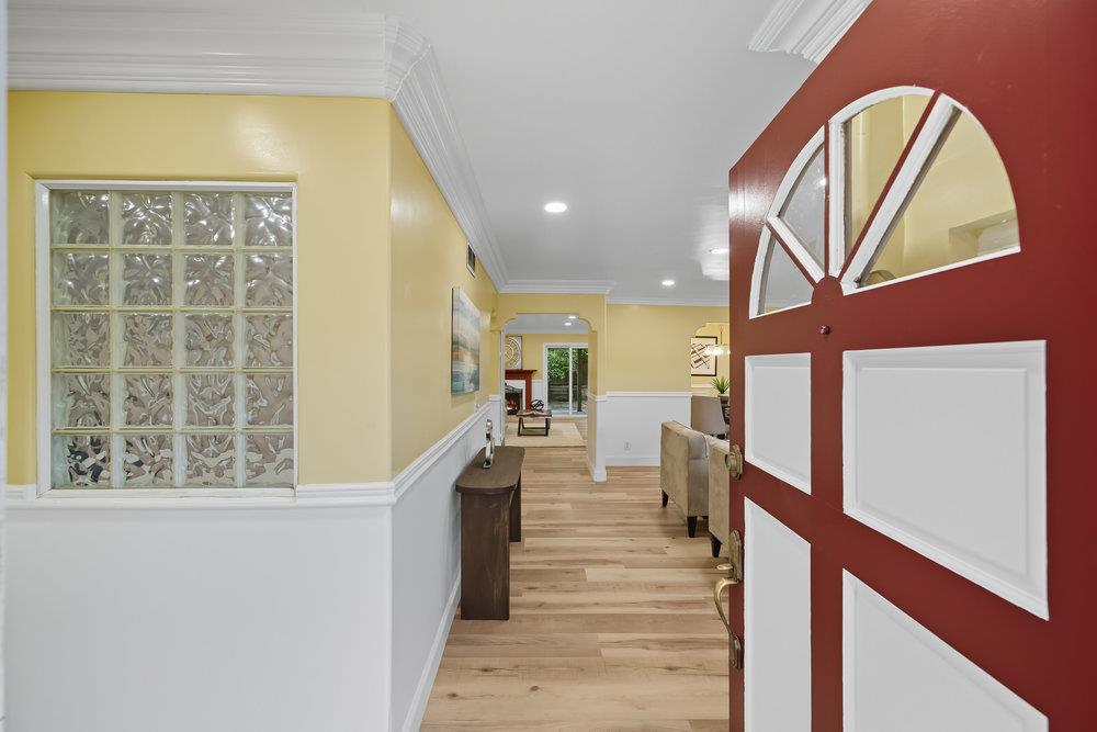 Detail Gallery Image 4 of 38 For 1020 E Mission St, San Jose,  CA 95112 - 4 Beds | 2 Baths