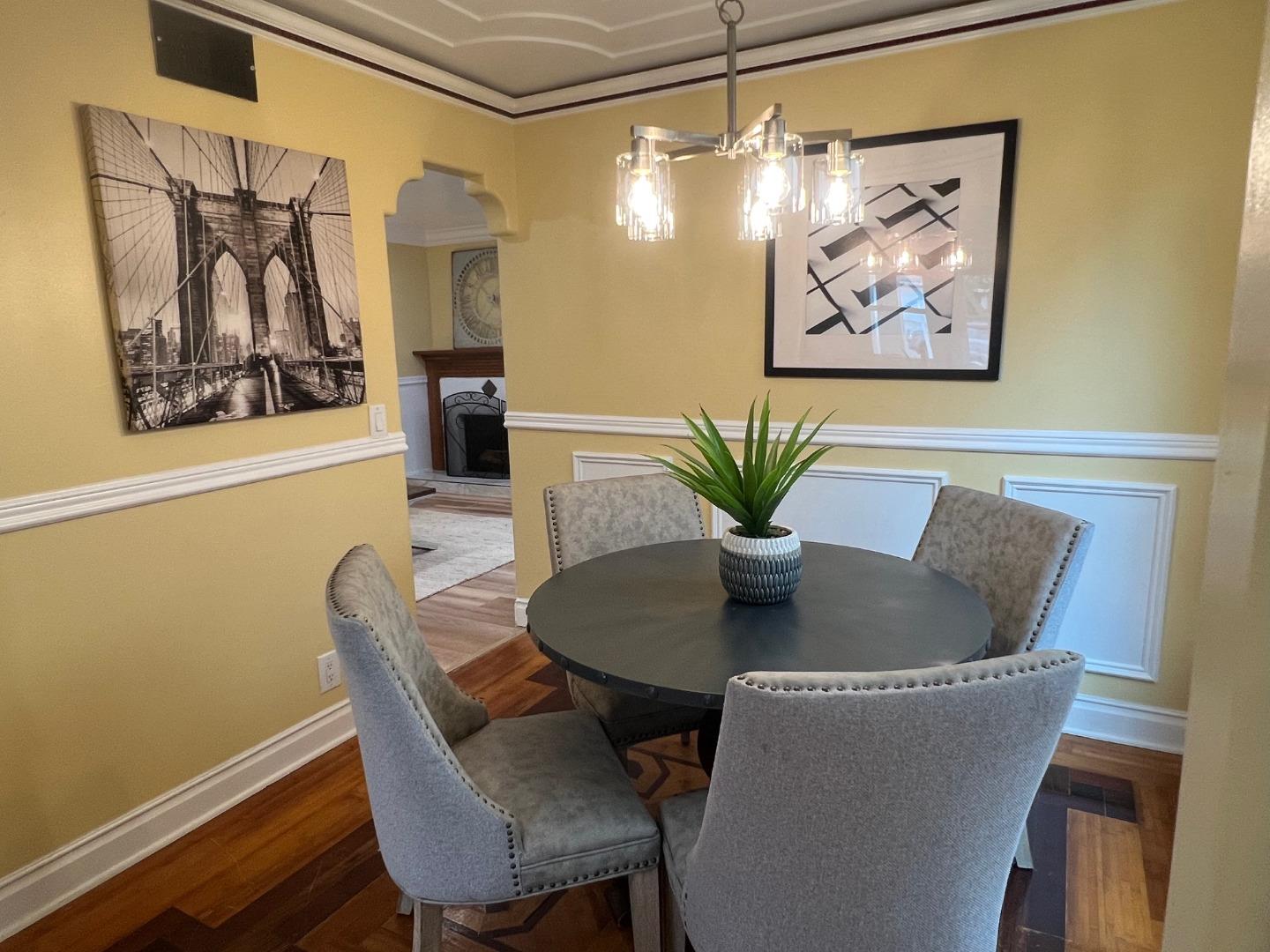 Detail Gallery Image 9 of 38 For 1020 E Mission St, San Jose,  CA 95112 - 4 Beds | 2 Baths