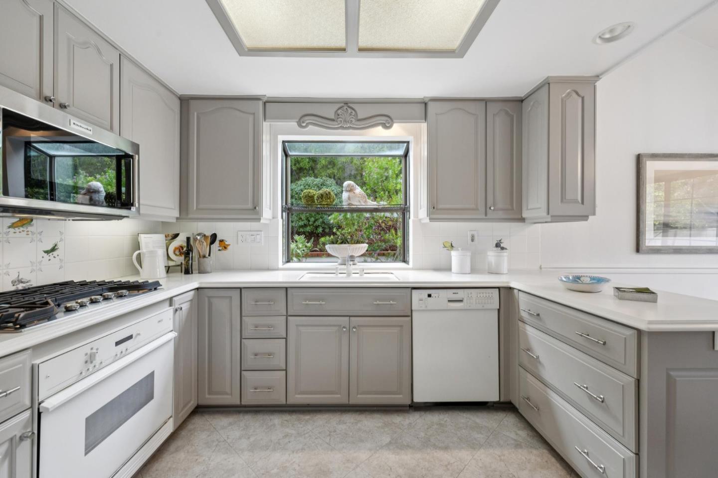 Detail Gallery Image 31 of 119 For 1418 Crestwood Ct, San Mateo,  CA 94403 - 4 Beds | 3 Baths