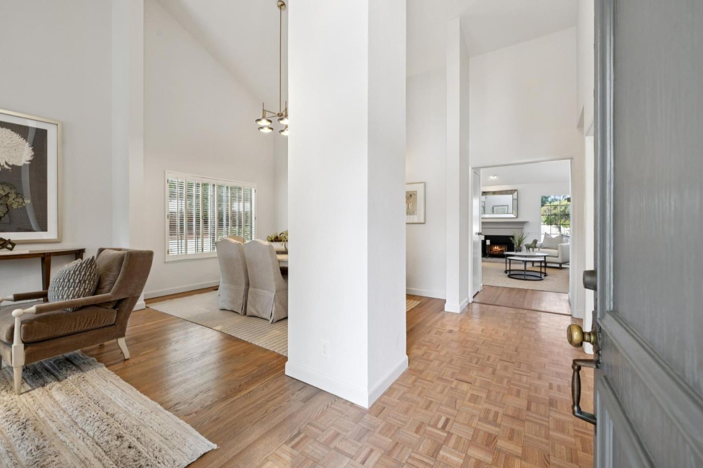 Detail Gallery Image 4 of 119 For 1418 Crestwood Ct, San Mateo,  CA 94403 - 4 Beds | 3 Baths