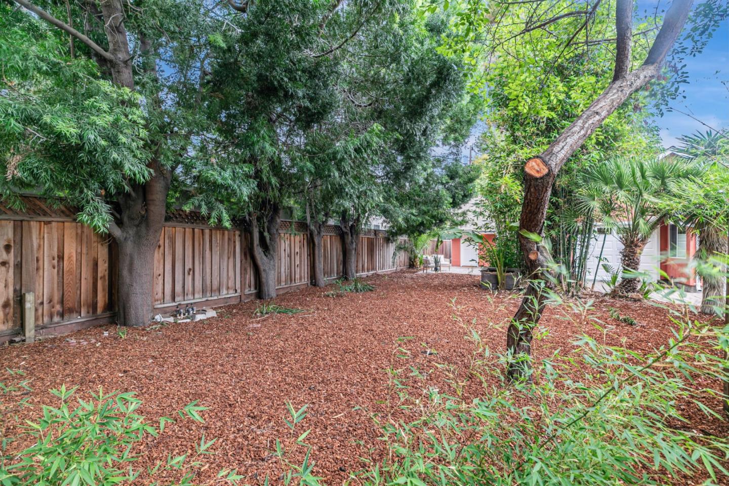 Detail Gallery Image 31 of 37 For 1037 Windermere Ave, Menlo Park,  CA 94025 - 2 Beds | 2 Baths