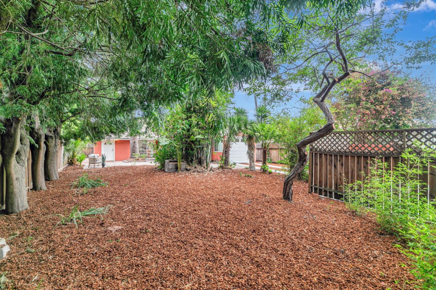 Detail Gallery Image 32 of 37 For 1037 Windermere Ave, Menlo Park,  CA 94025 - 2 Beds | 2 Baths