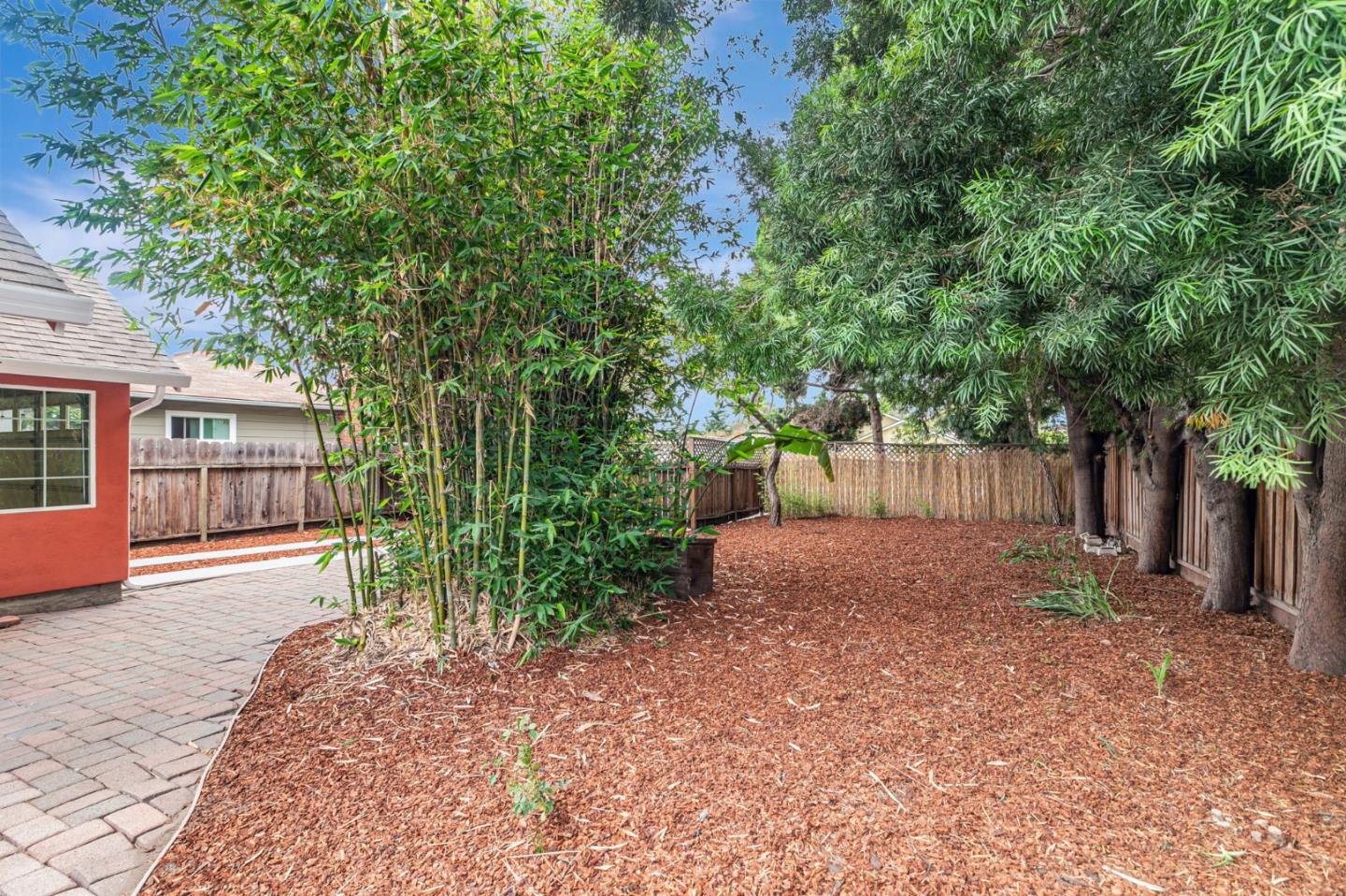 Detail Gallery Image 4 of 37 For 1037 Windermere Ave, Menlo Park,  CA 94025 - 2 Beds | 2 Baths