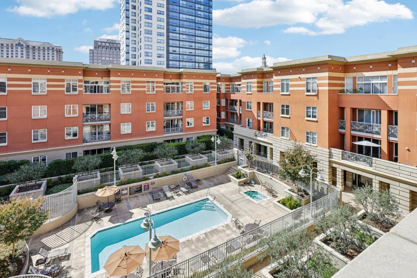 Detail Gallery Image 4 of 14 For 130 E San Fernando St #23,  San Jose,  CA 95112 - 2 Beds | 2 Baths