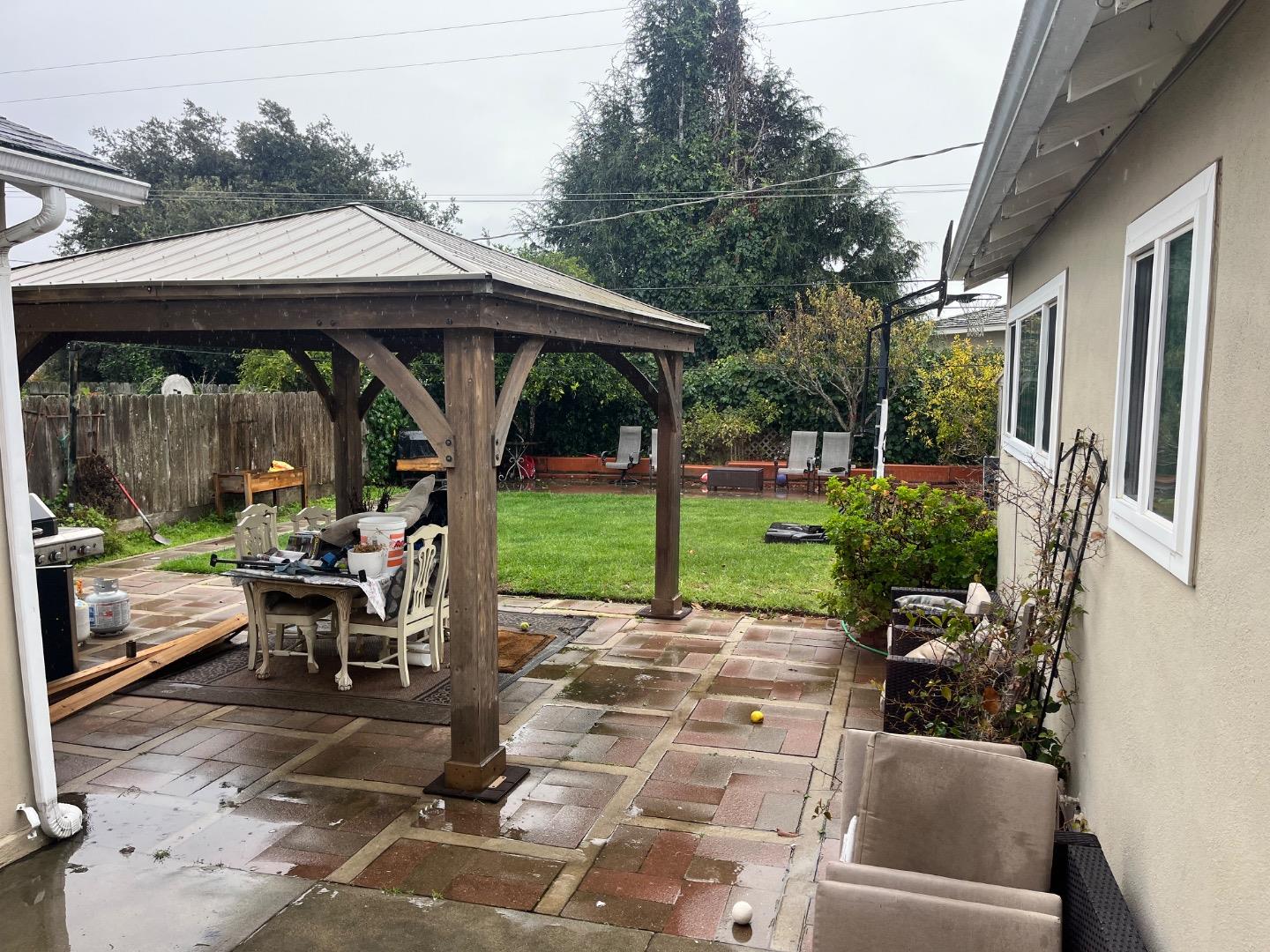 Detail Gallery Image 10 of 14 For 728 Saratoga Dr, Salinas,  CA 93906 - 3 Beds | 2 Baths