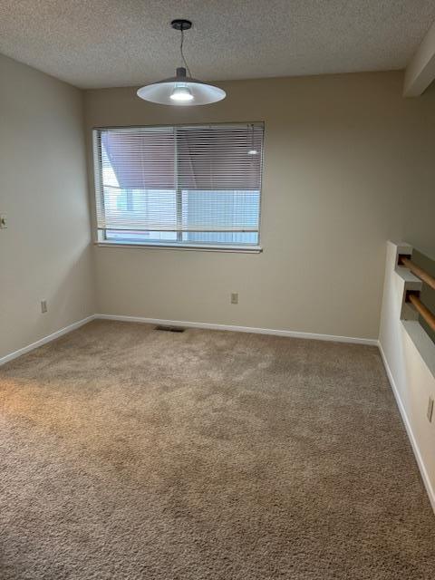 Detail Gallery Image 3 of 8 For 34 E Court Ln, Foster City,  CA 94404 - 2 Beds | 2 Baths