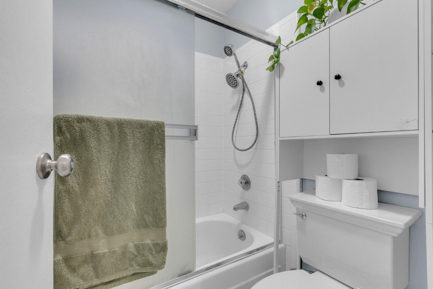 Detail Gallery Image 23 of 43 For 5202 Shelter Creek Ln, San Bruno,  CA 94066 - 1 Beds | 1 Baths