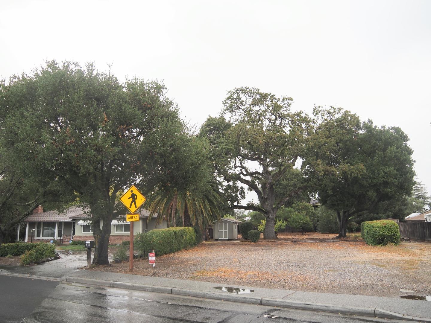 Detail Gallery Image 3 of 6 For 2139 Alameda De Las Pulgas, Redwood City,  CA 94061 - – Beds | – Baths