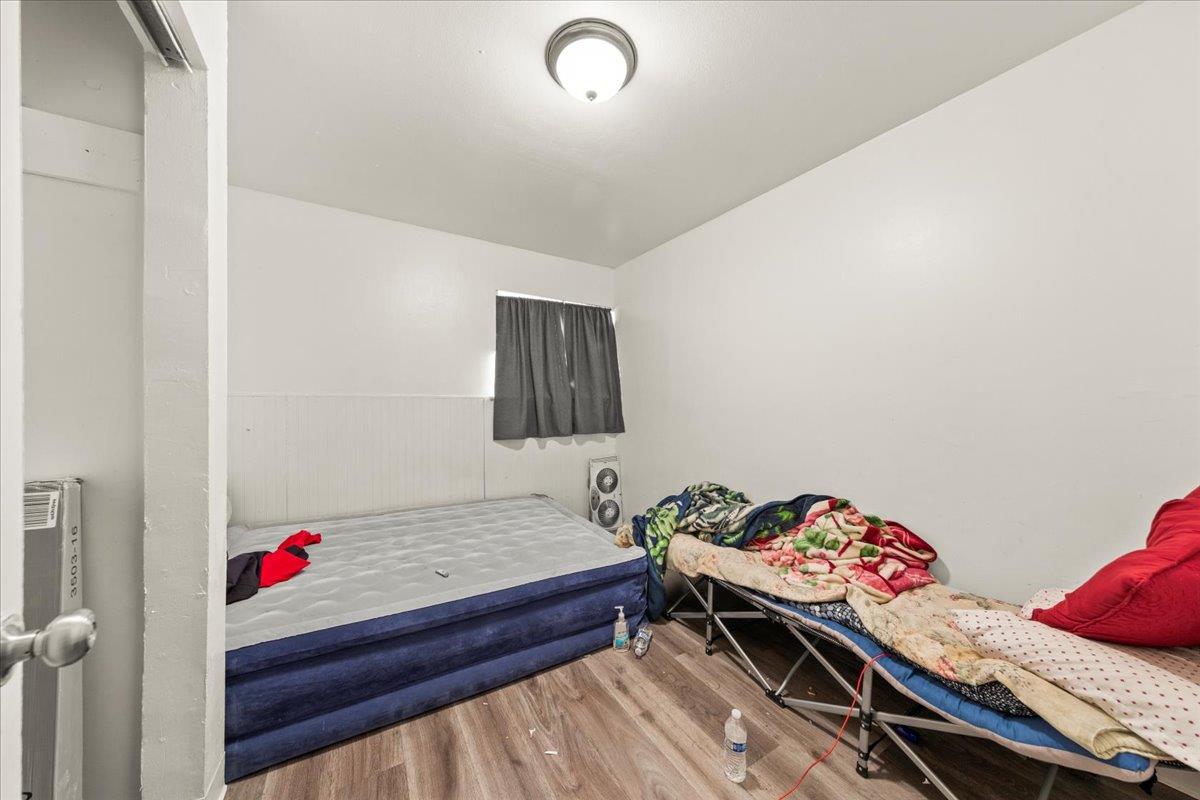 Detail Gallery Image 13 of 28 For 200 Dumbarton Ave, Redwood City,  CA 94063 - – Beds | – Baths