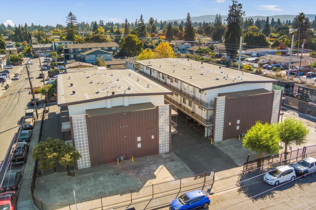 Detail Gallery Image 21 of 28 For 200 Dumbarton Ave, Redwood City,  CA 94063 - – Beds | – Baths