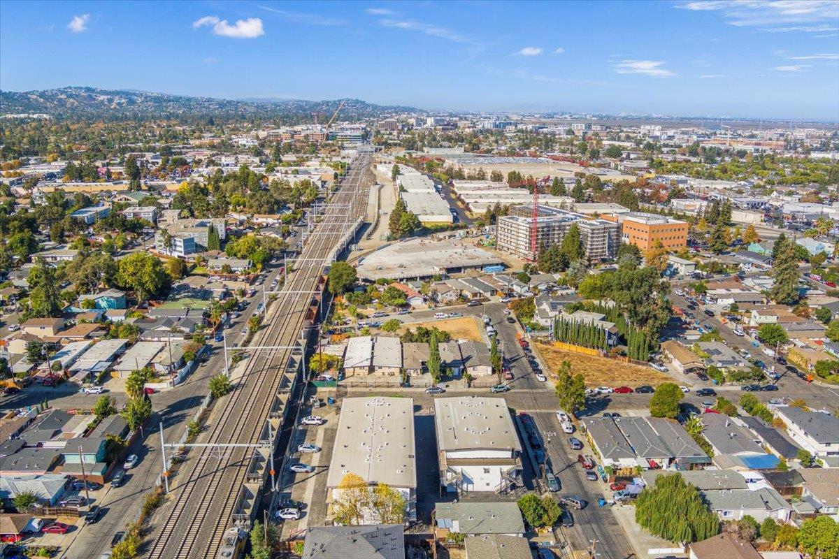 Detail Gallery Image 26 of 28 For 200 Dumbarton Ave, Redwood City,  CA 94063 - – Beds | – Baths