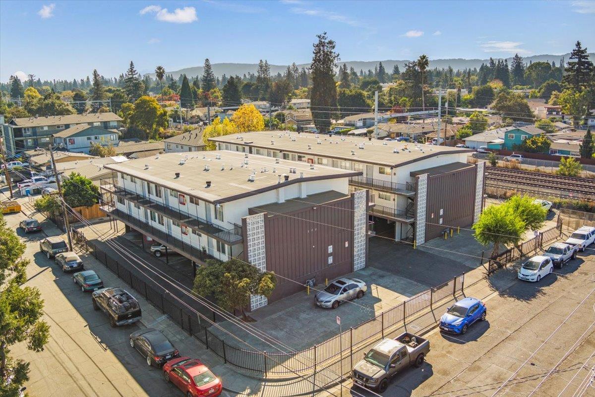 Detail Gallery Image 28 of 28 For 200 Dumbarton Ave, Redwood City,  CA 94063 - – Beds | – Baths