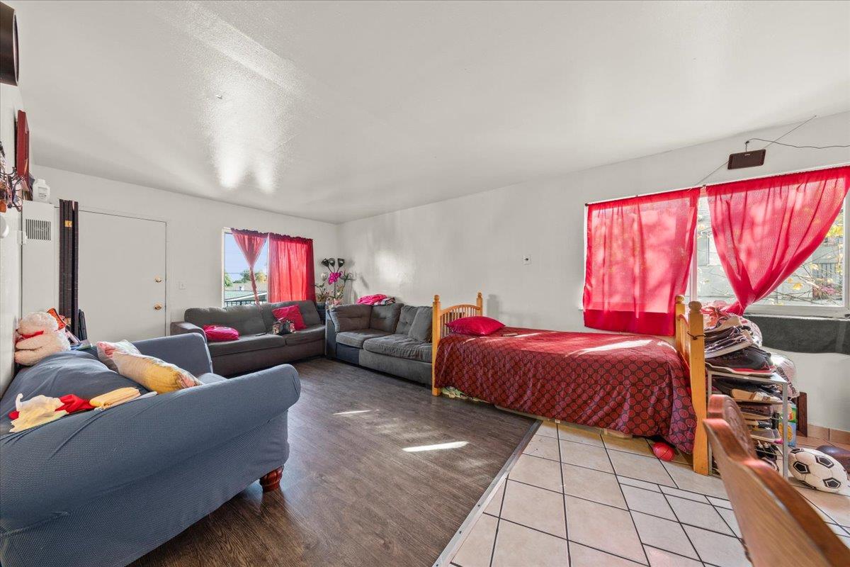 Detail Gallery Image 9 of 28 For 200 Dumbarton Ave, Redwood City,  CA 94063 - – Beds | – Baths