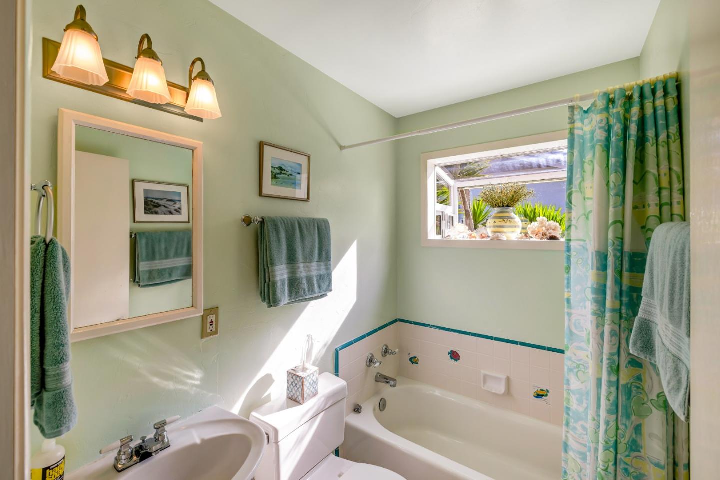 Detail Gallery Image 16 of 38 For 3325 Sycamore Pl, Carmel,  CA 93923 - 3 Beds | 2 Baths