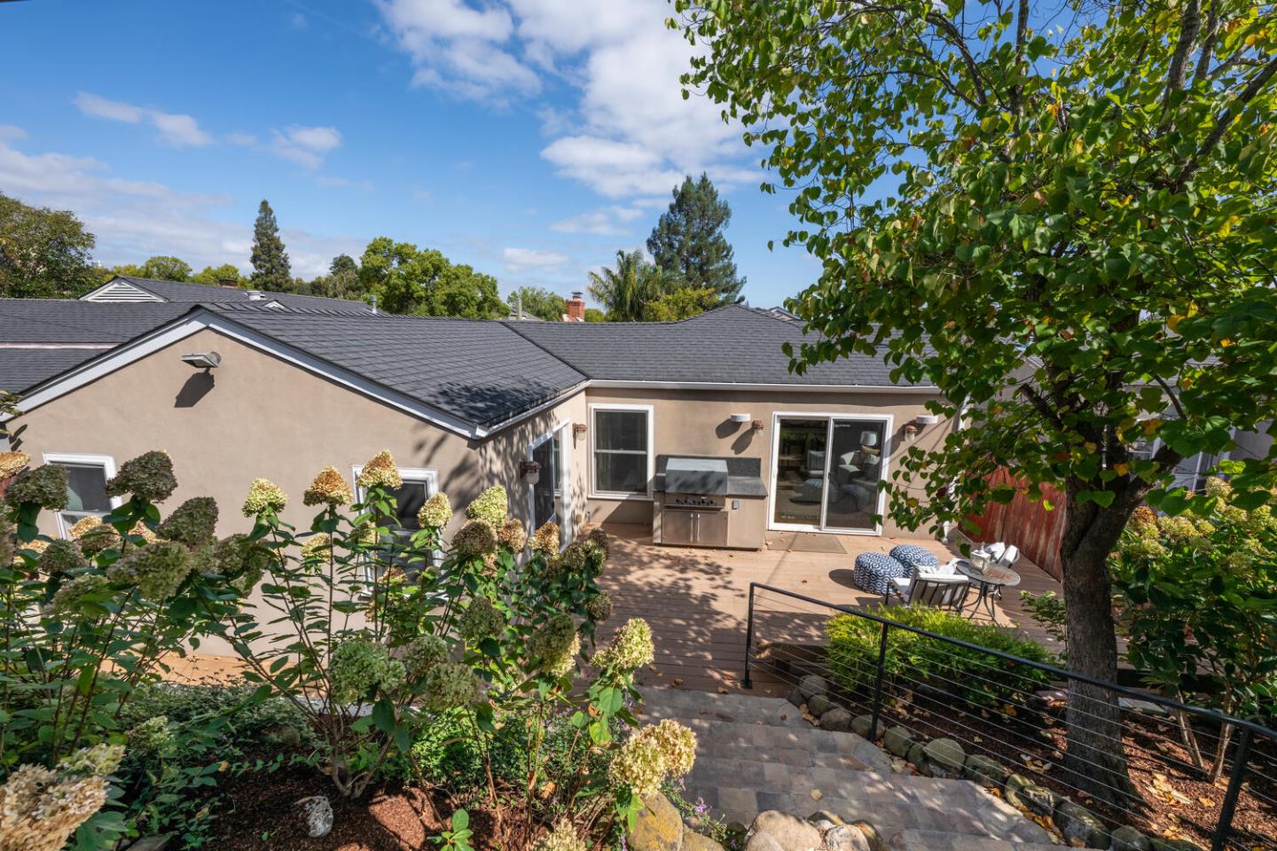 Detail Gallery Image 24 of 27 For 956 Tamarack Ave, San Carlos,  CA 94070 - 4 Beds | 2 Baths