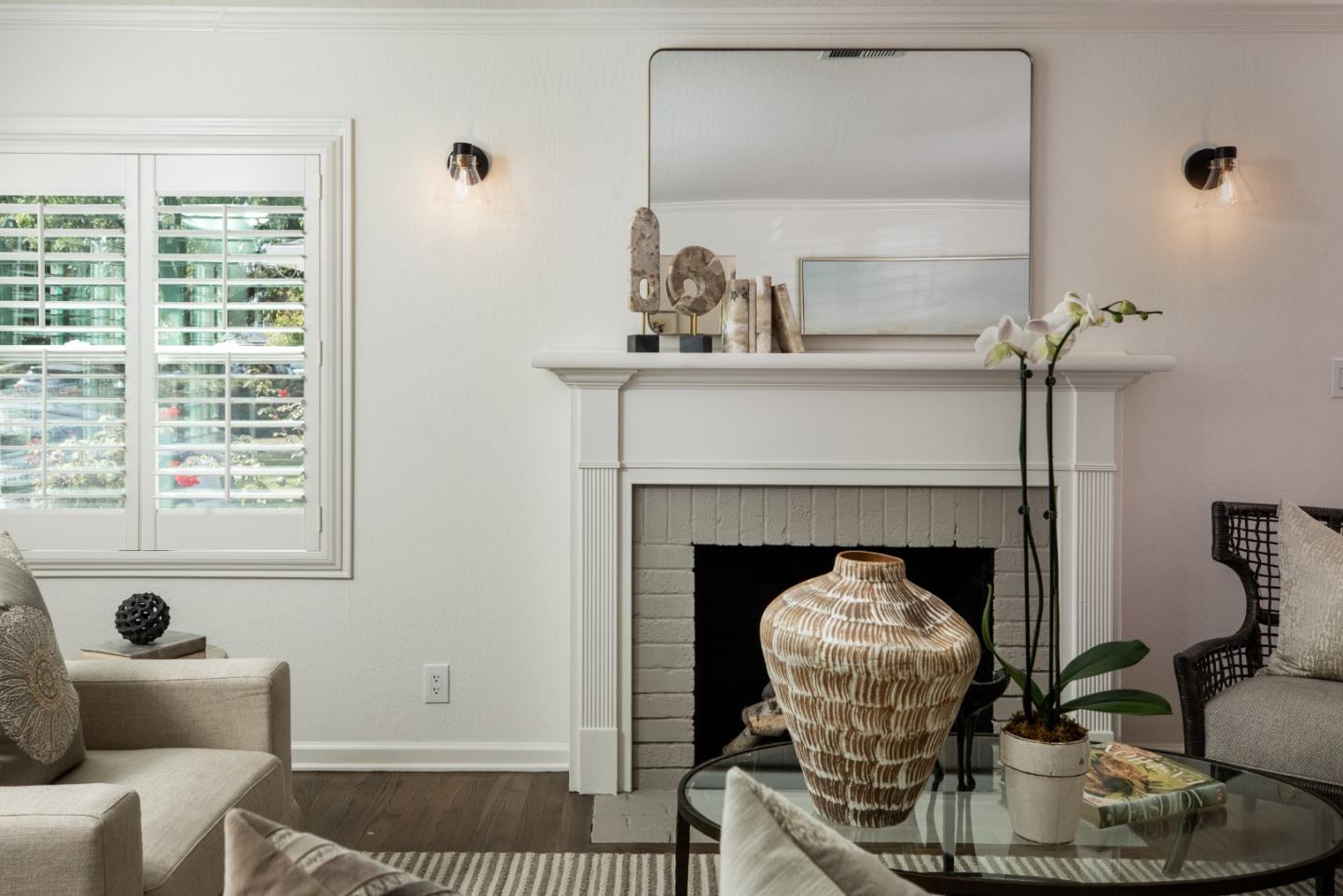 Detail Gallery Image 8 of 25 For 1155 17th Ave, Redwood City,  CA 94063 - 3 Beds | 1 Baths