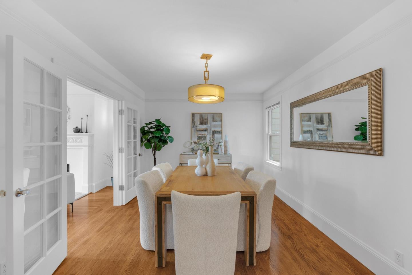 Detail Gallery Image 13 of 44 For 3219-3221 Gough St, San Francisco,  CA 94123 - – Beds | – Baths