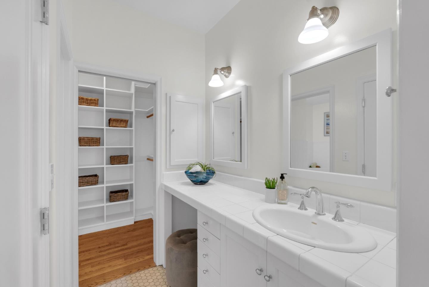 Detail Gallery Image 25 of 44 For 3219-3221 Gough St, San Francisco,  CA 94123 - – Beds | – Baths