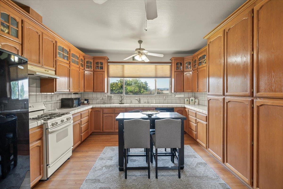 Detail Gallery Image 5 of 51 For 2675 Pacheco Pass Hwy, Gilroy,  CA 95020 - – Beds | – Baths