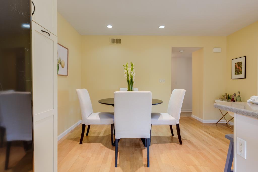 Detail Gallery Image 14 of 39 For 223 Merced Ave, Santa Cruz,  CA 95060 - 3 Beds | 3 Baths