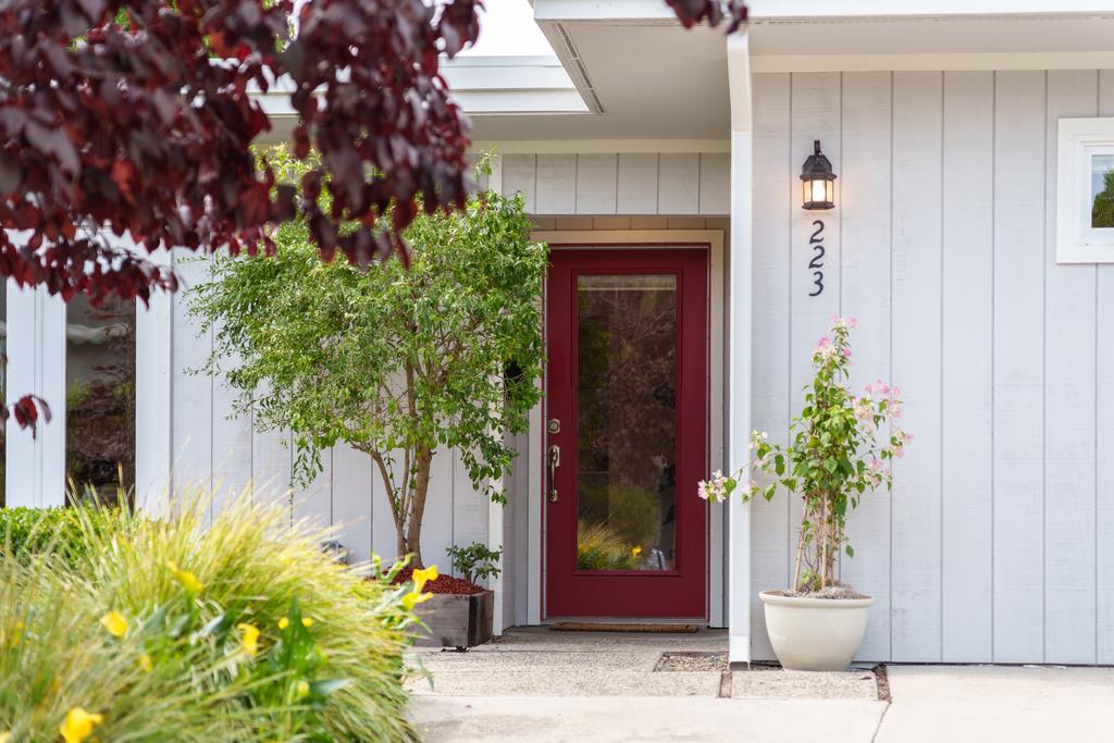 Detail Gallery Image 2 of 39 For 223 Merced Ave, Santa Cruz,  CA 95060 - 3 Beds | 3 Baths