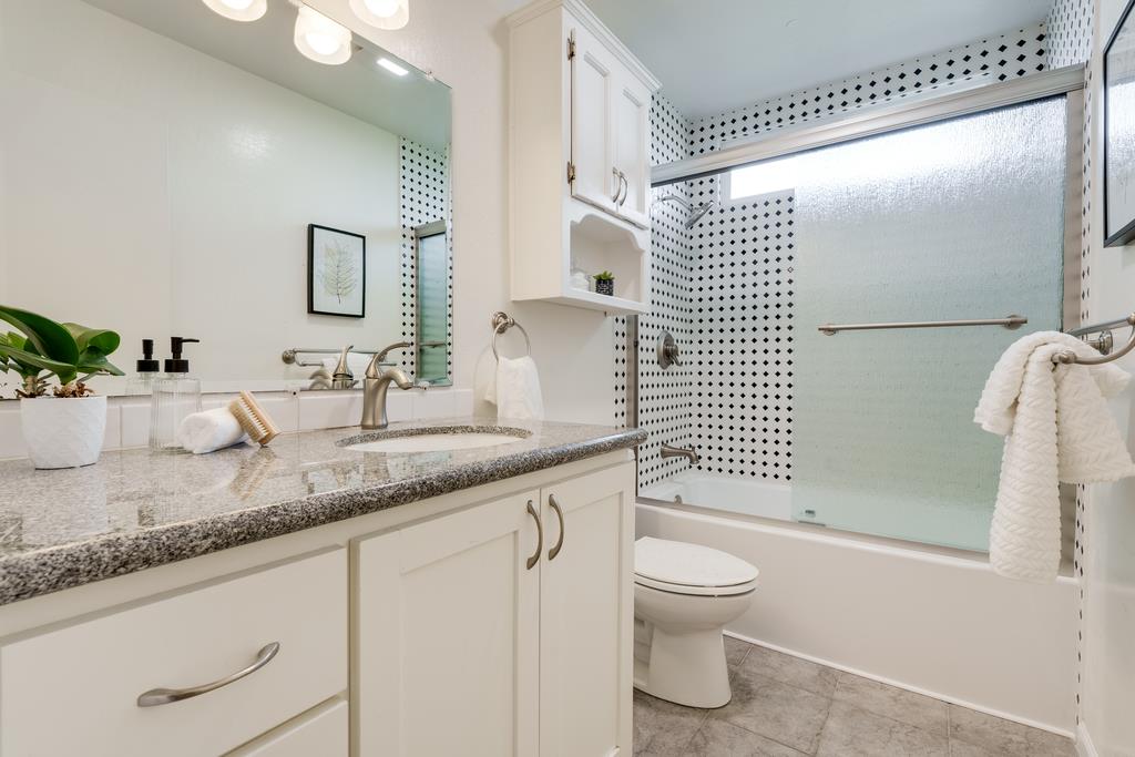 Detail Gallery Image 23 of 39 For 223 Merced Ave, Santa Cruz,  CA 95060 - 3 Beds | 3 Baths