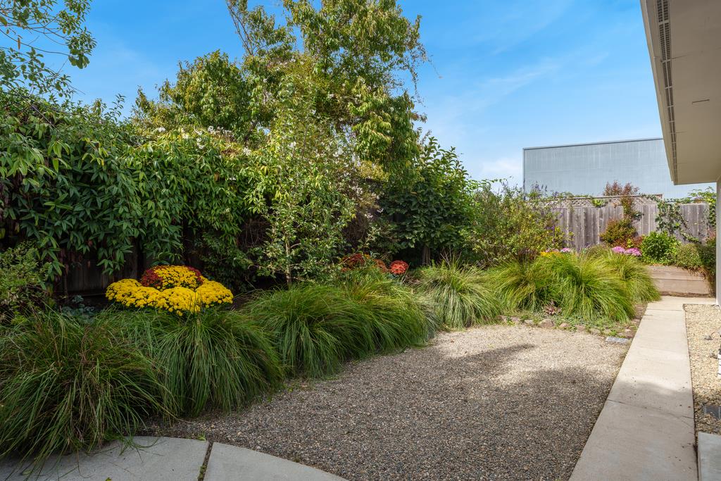 Detail Gallery Image 32 of 39 For 223 Merced Ave, Santa Cruz,  CA 95060 - 3 Beds | 3 Baths