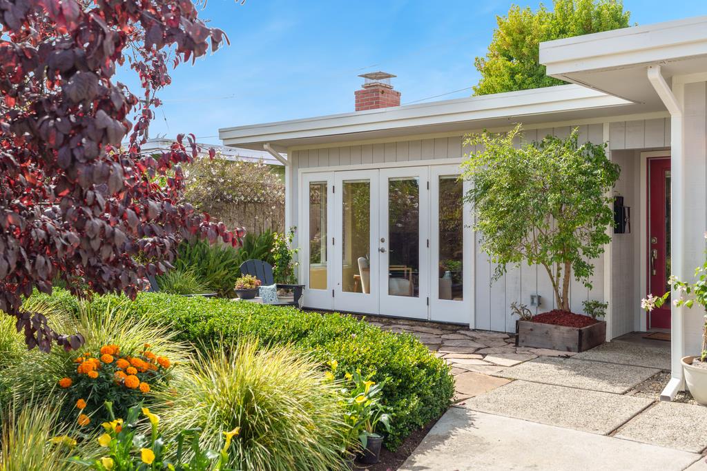 Detail Gallery Image 35 of 39 For 223 Merced Ave, Santa Cruz,  CA 95060 - 3 Beds | 3 Baths