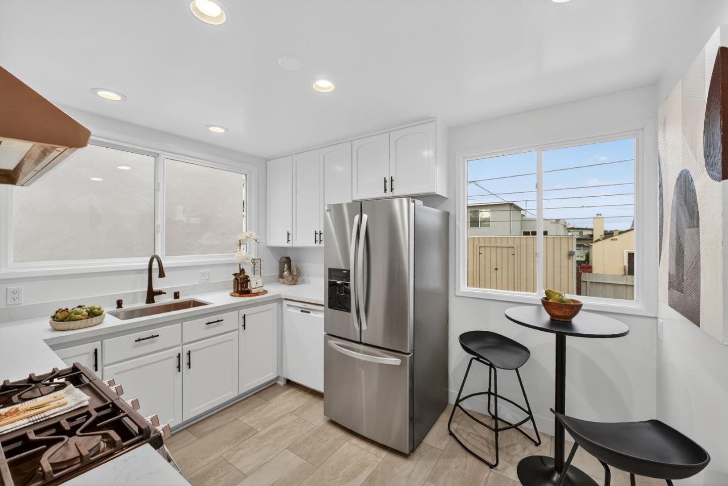 Detail Gallery Image 11 of 51 For 876 N Mayfair Ave, Daly City,  CA 94015 - 3 Beds | 3 Baths